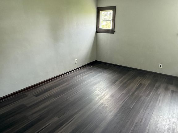3rd image of 219 E Florida Ave