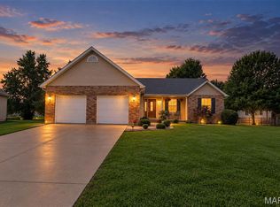 203 Kenrick Dr, Columbia, IL 62236