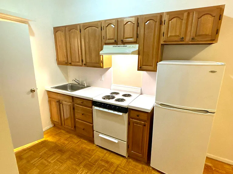23 Park St #3 — Photo 8
