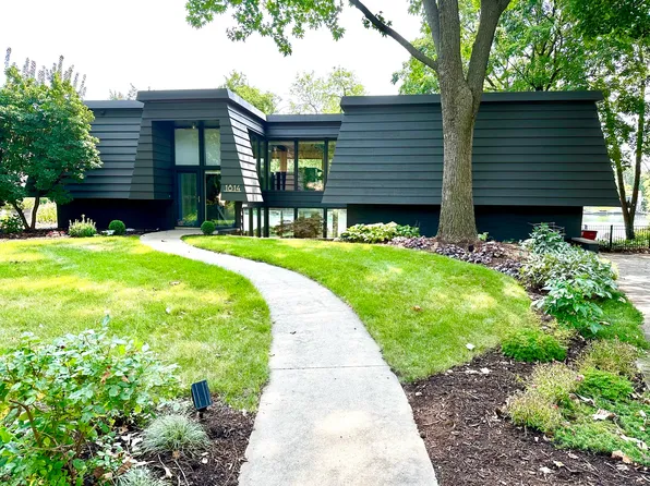 1814 Maynard Dr, Champaign, IL 61822