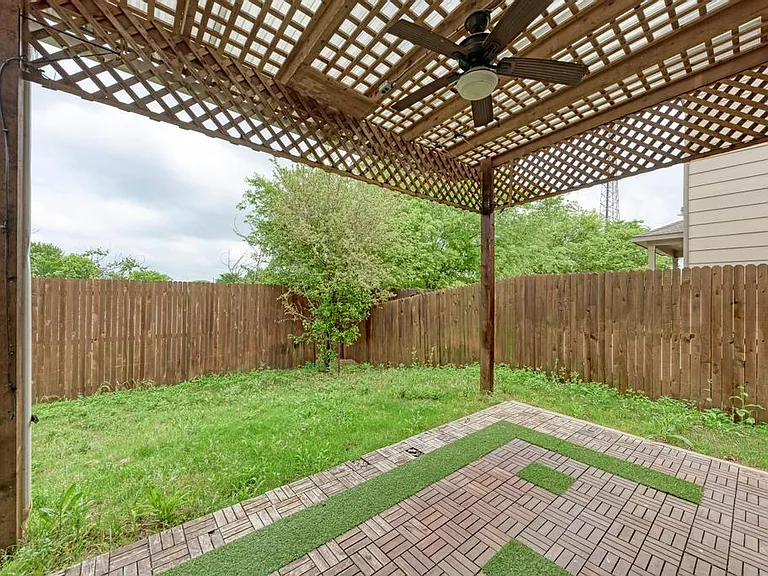 10617 Portico Ln — Photo 26