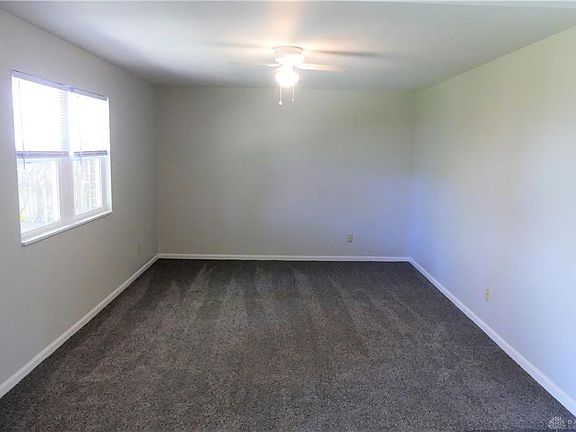 5th image of 553 Colorado Dr