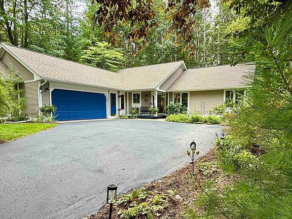 2nd image of 4373 Audubon Dr