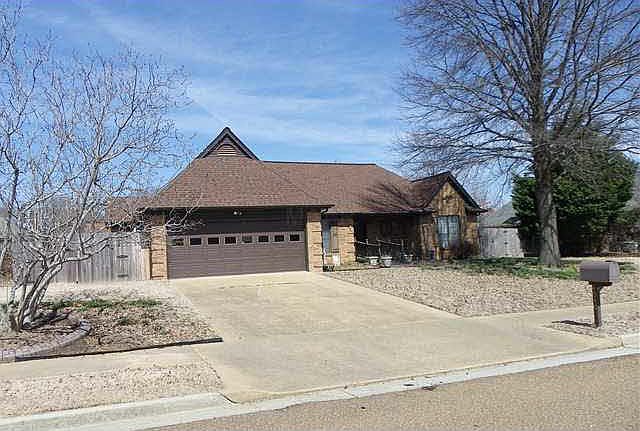 1st image of 4940 Baywood Dr