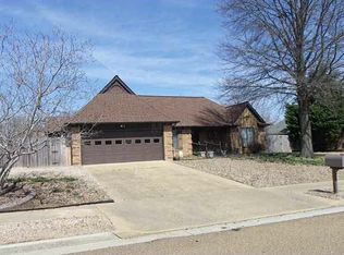 4940 Baywood Dr, Millington, TN 38053