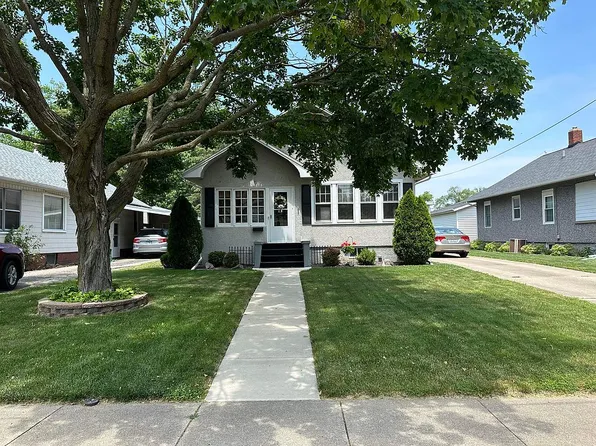 2107 11th St, Peru, IL 61354