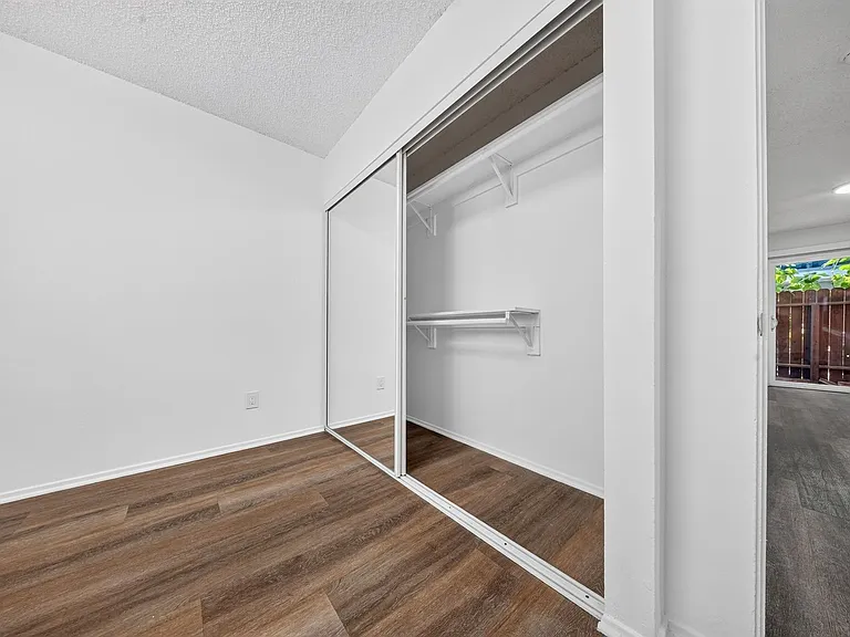 5650 Fair Ave — Photo 22