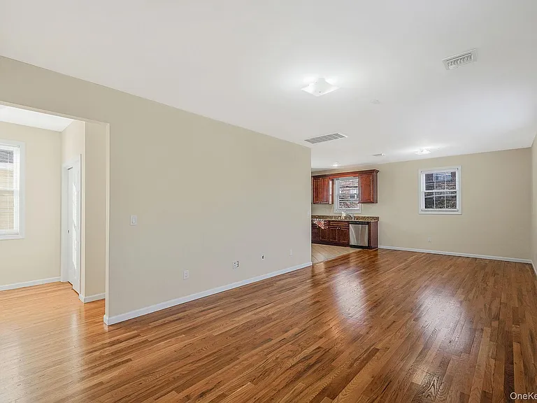 123 Clinton Ave #B — Photo 7