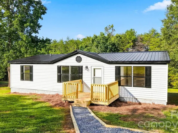 2596 1st Ave NW, Catawba, NC 28609