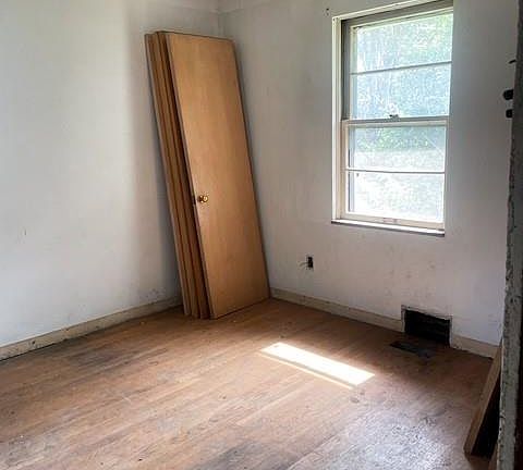 3rd image of 9980 Northampton Dr