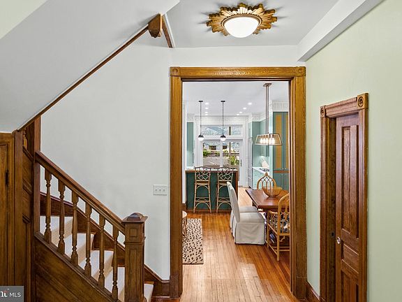 5th image of 520 G St NE