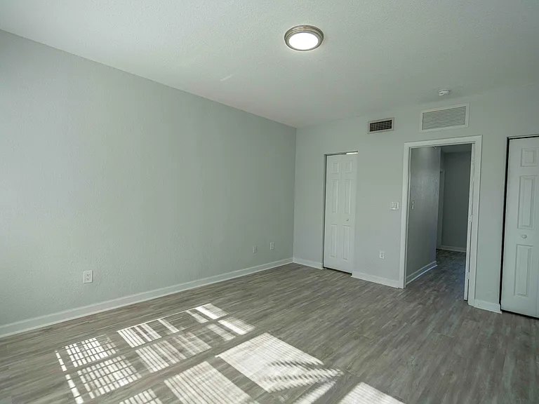 2180 Bay Dr #4B — Photo 15