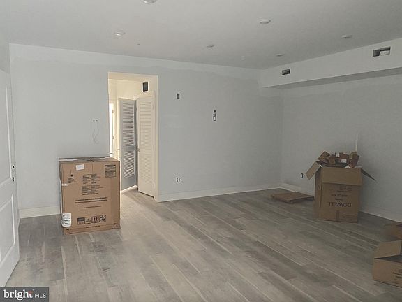 4th image of 3938 Haverford Ave #A