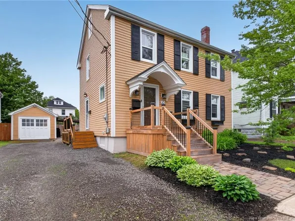 16 Norwood Ave, Moncton, NB E1C 6L7