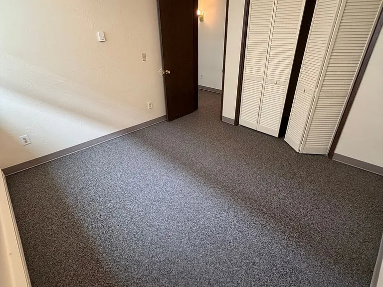 952 NW Sycamore Ave #8 — Photo 10