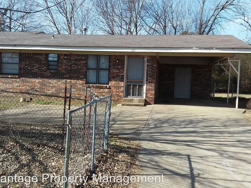 2nd image of 1303 Gurnsey St