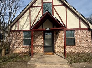 4211 Marsh St, Bryan, TX 77803