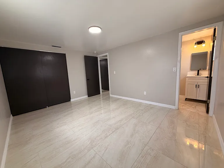 38011 Dixie Ave — Photo 7