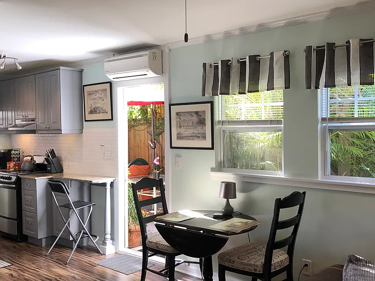 208 10th Ave N #210 — Photo 10