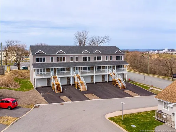 6 Rockingstone Dr, Saint John, NB E2M 0B5