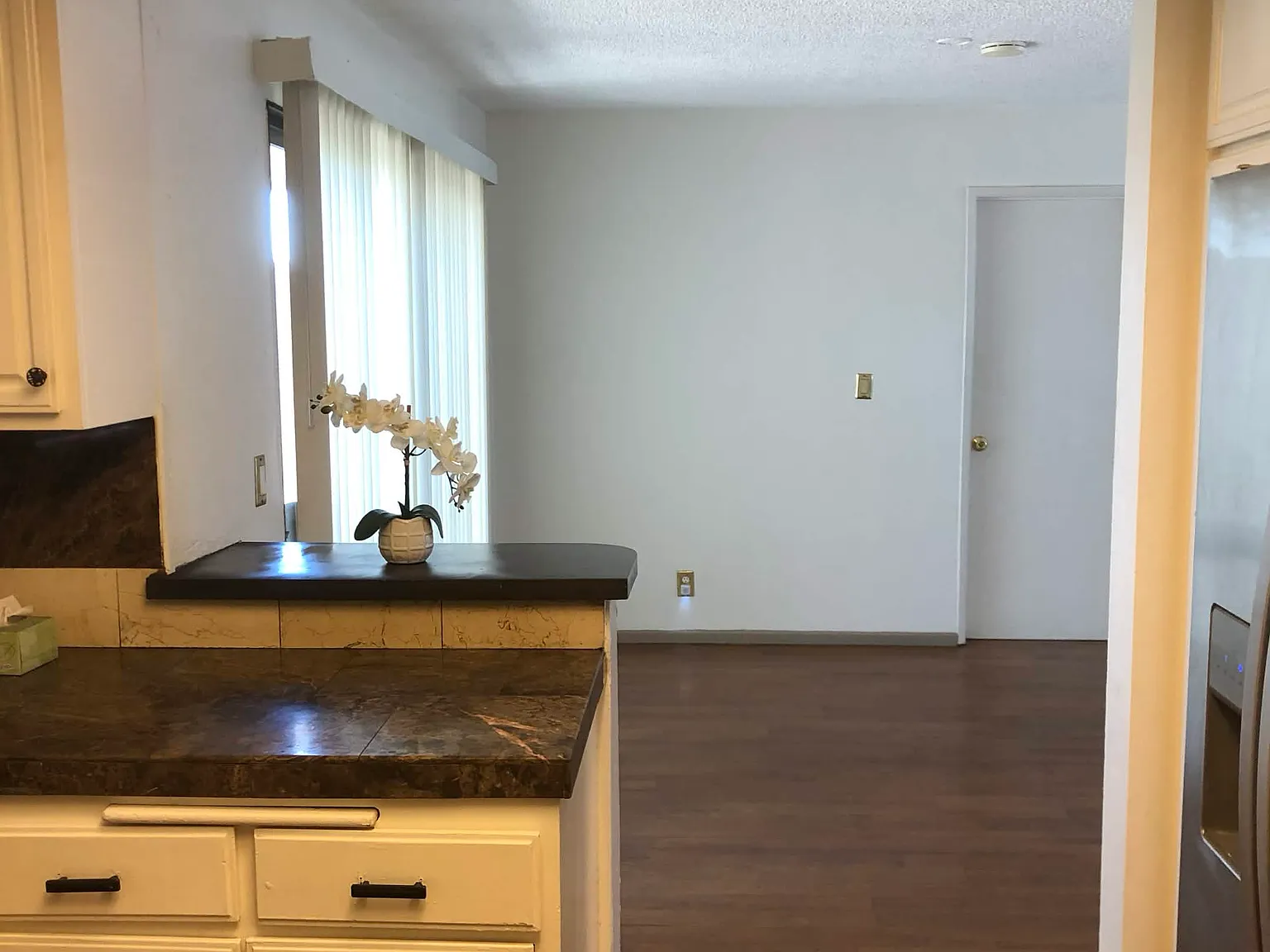 25005 Bani Ave — Photo 3
