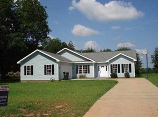 419 Valley View Dr, Fort Valley, GA 31030