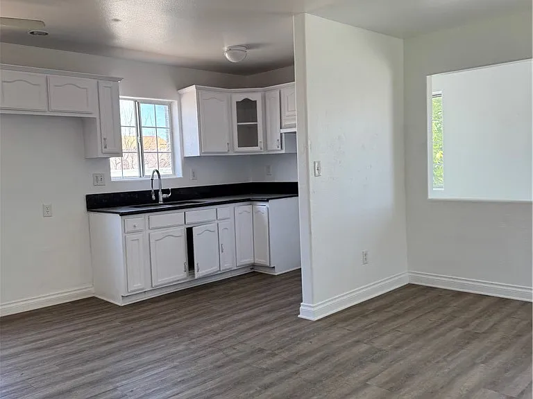 2710 W 54th St #1/2 — Photo 20