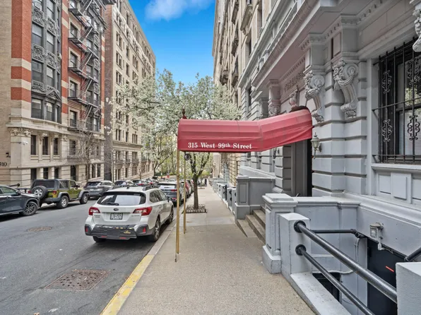 315 West 99th Street 4B image 23 of 24