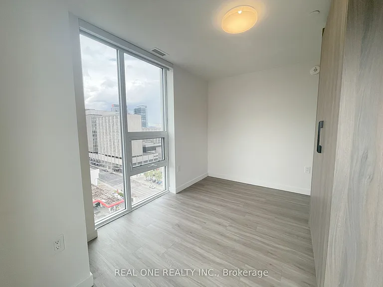 49 Walnut St S #1205 — Photo 11