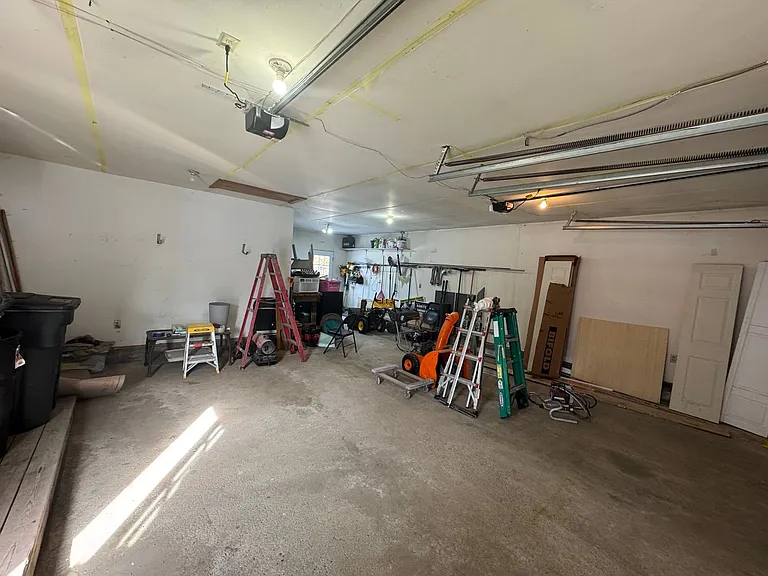 6317 Pleasant Dr — Photo 43