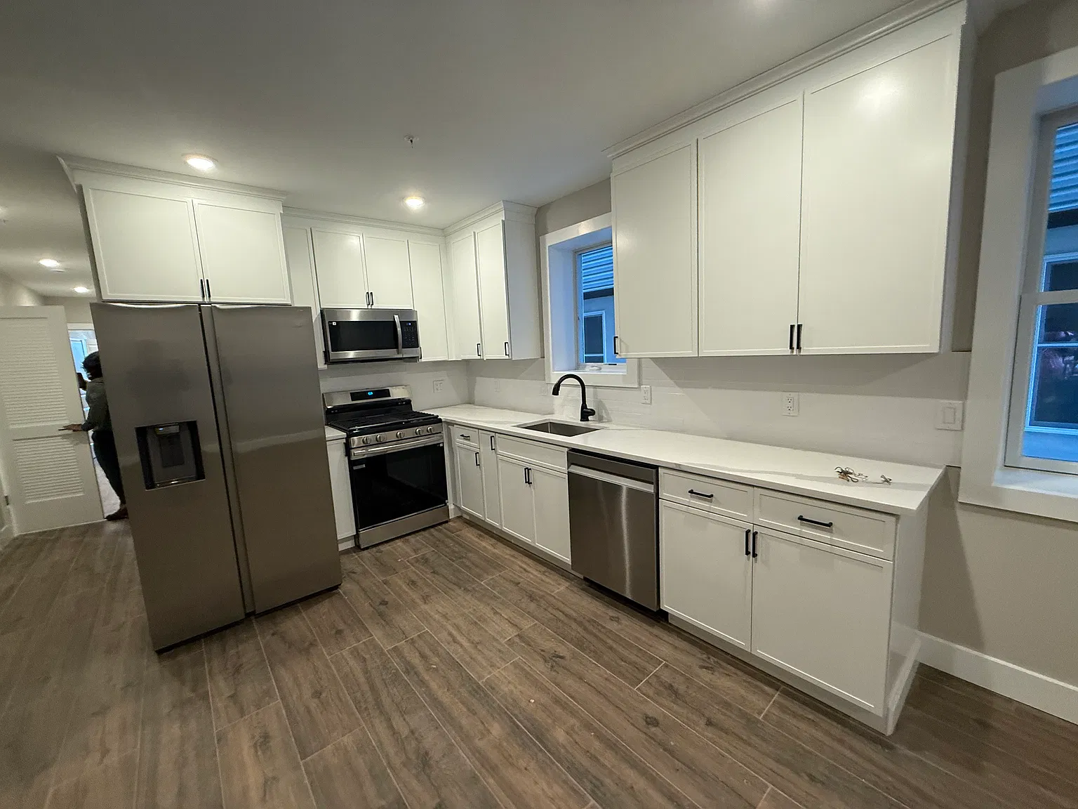 682 N 7th St — Photo 2