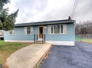 718 Blue Bell Rd, Williamstown, NJ 08094