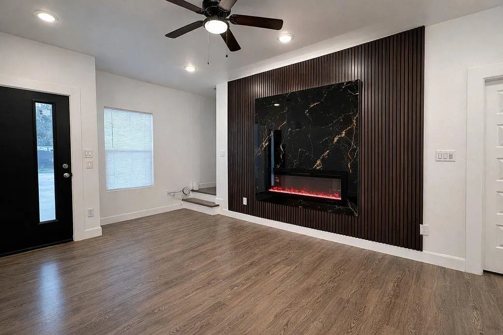 3 bed, 2.5 bath, 1393 sqft, $1,950 — Photo 2