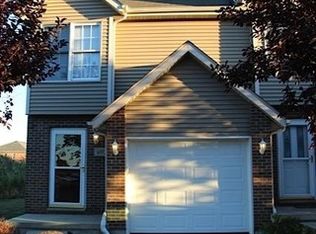 692 S Peace Rd, Sycamore, IL 60178