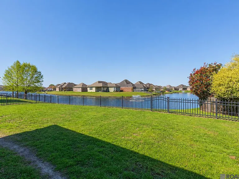 10743 Hillbrook Ave — Photo 40