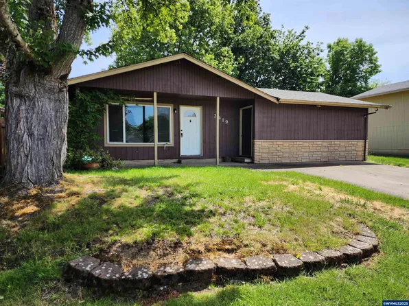 2419 Ermine St SE, Albany, OR 97322