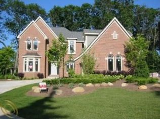 3390 Timberlake Dr, Walled Lake, MI