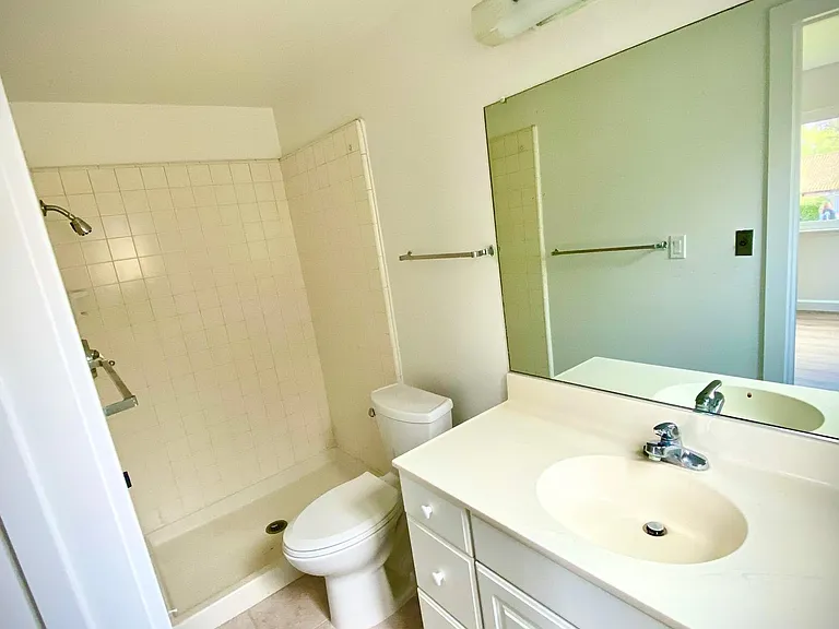 18591 Oriente Dr — Photo 26