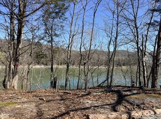 434 E Lakeshore Dr, Burnside, KY
