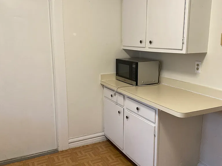915 Hickory St — Photo 10