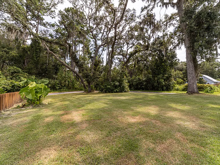 290 Cedar St — Photo 6