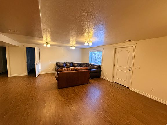 5th image of 1492 N 1615 W