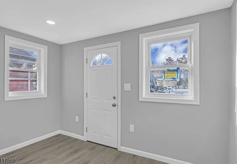 2617 Grasselli Ave — Photo 2