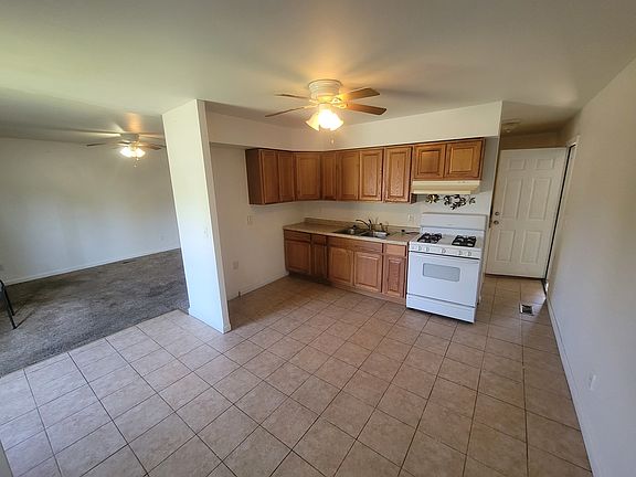 4th image of 503 E Bradley Ave