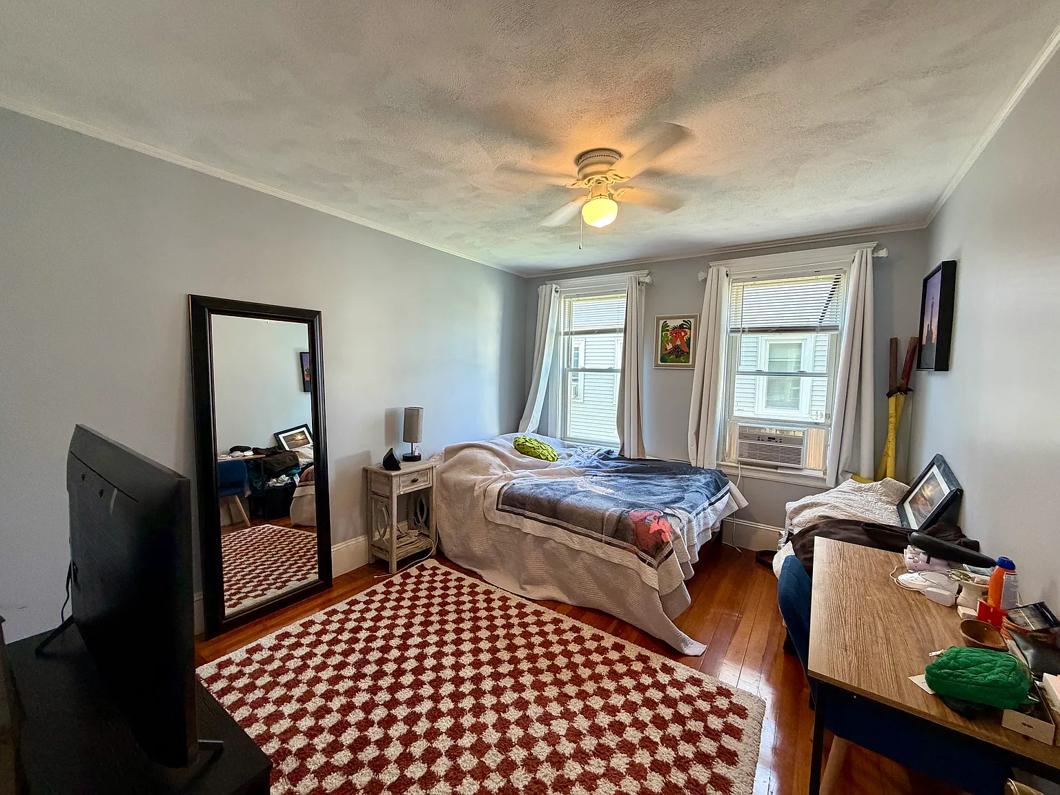 2 bed, 9999 sqft, $2,950 — Photo 4
