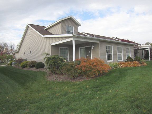 2nd image of 840 Oakbrook Dr