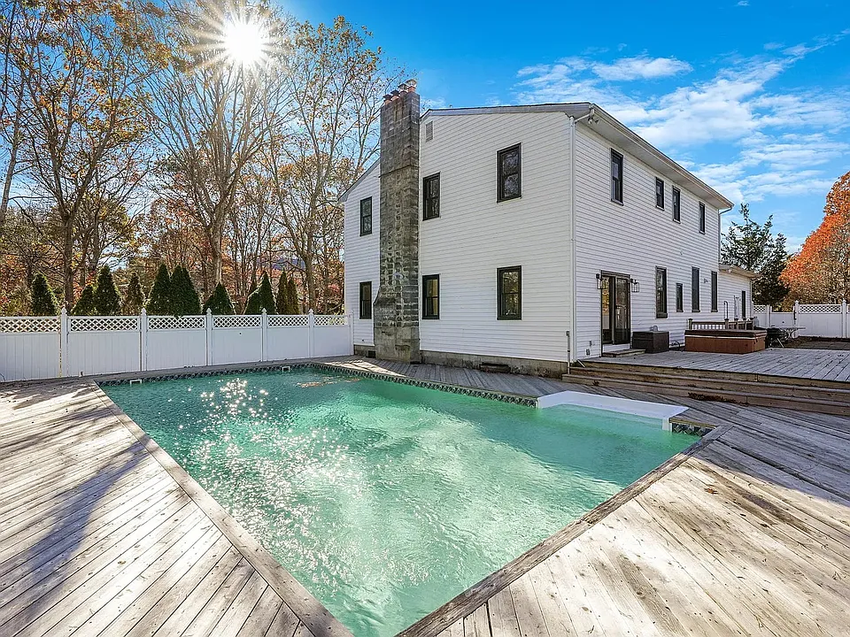 34 Starboard Rd