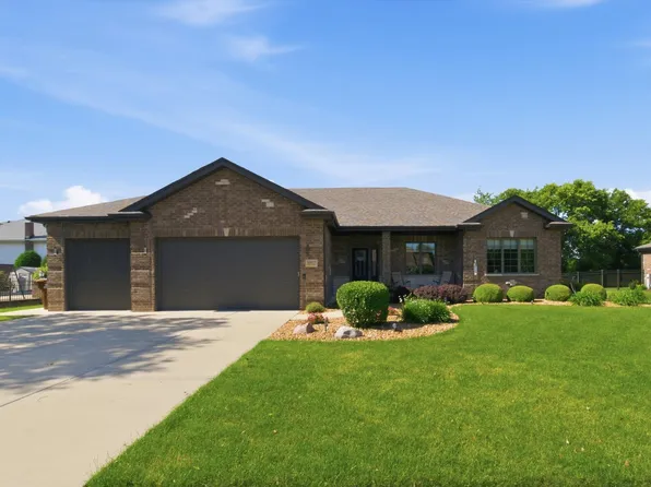 10532 Jacob Dr, Mokena, IL 60448