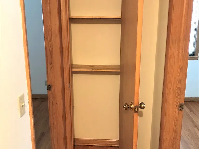 410 Pawling St — Photo 8