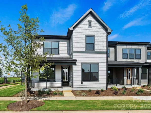 97 Seven Oaks Lndg, Belmont, NC 28012